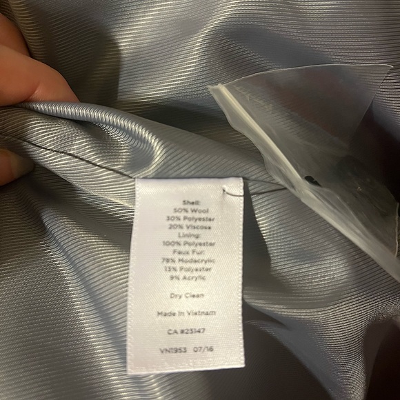 Talbots Grey Wool Coat with Faux Fur Collar sz 14 - Picture 3 of 3